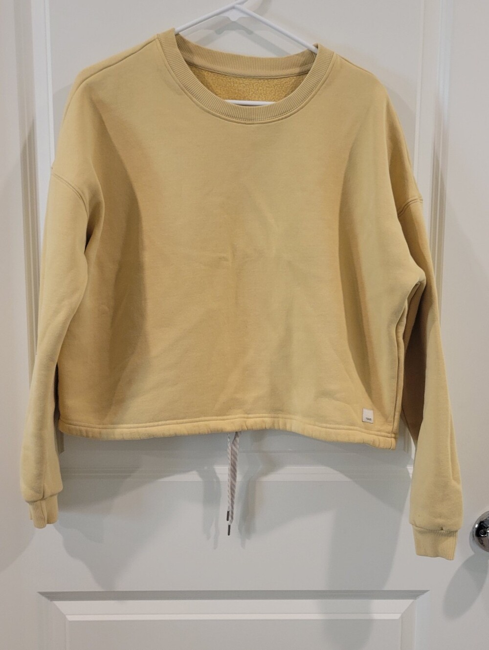 Vuori Crop Sweatshirt Size Small